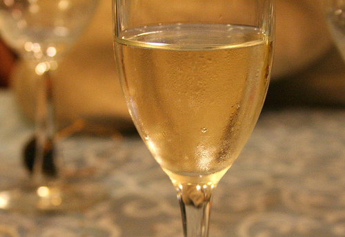 capodanno, cenone di capodanno, champagne, prosecco, spumante millesimato, vini franciacorta